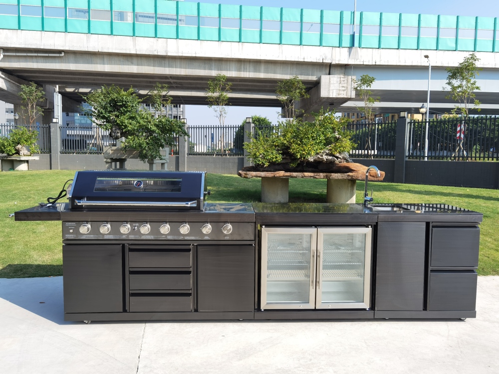 Mayfair Outdoor Kitchen