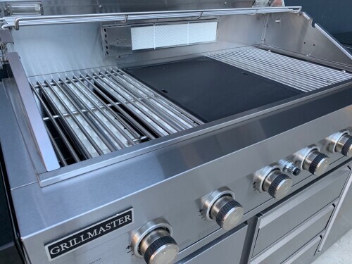 Grillmaster 8 - 2 Piece Outdoor Kitchen