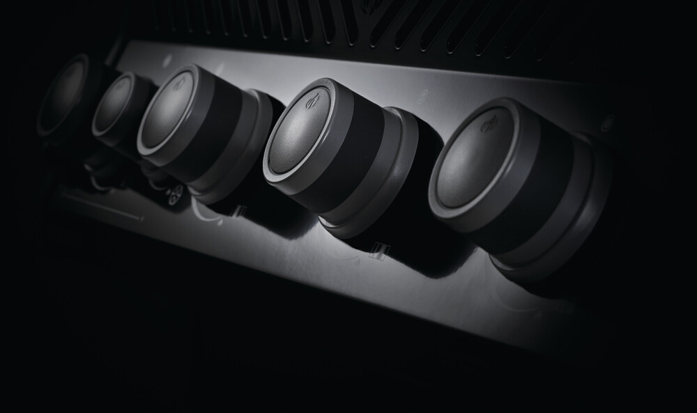 Napoleon Rogue 525SB Burner BBQs R Us