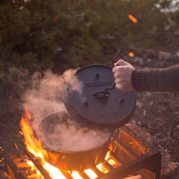 12" cast iron Dutch Oven