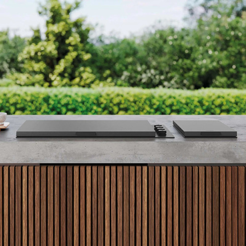 Beefeater Signature Proline Monument finish 6 burner built-in BBQ with lid