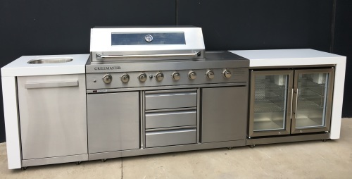 Grillmaster 8 Grand Royale BBQ/sink/double fridge - SALE!!